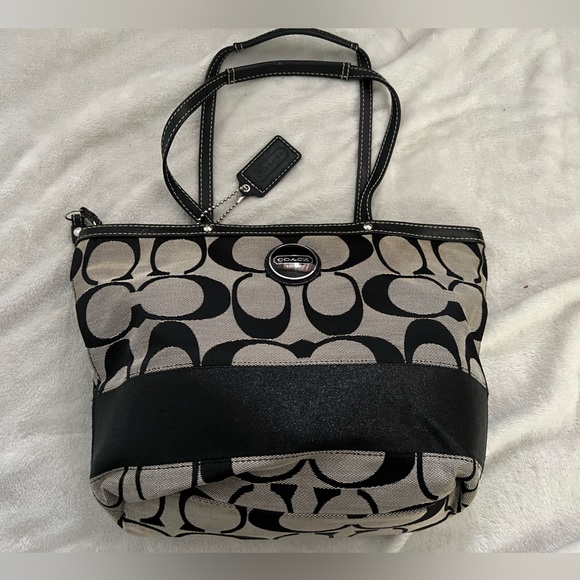 Coach Handbag Set - Picture 2 of 5